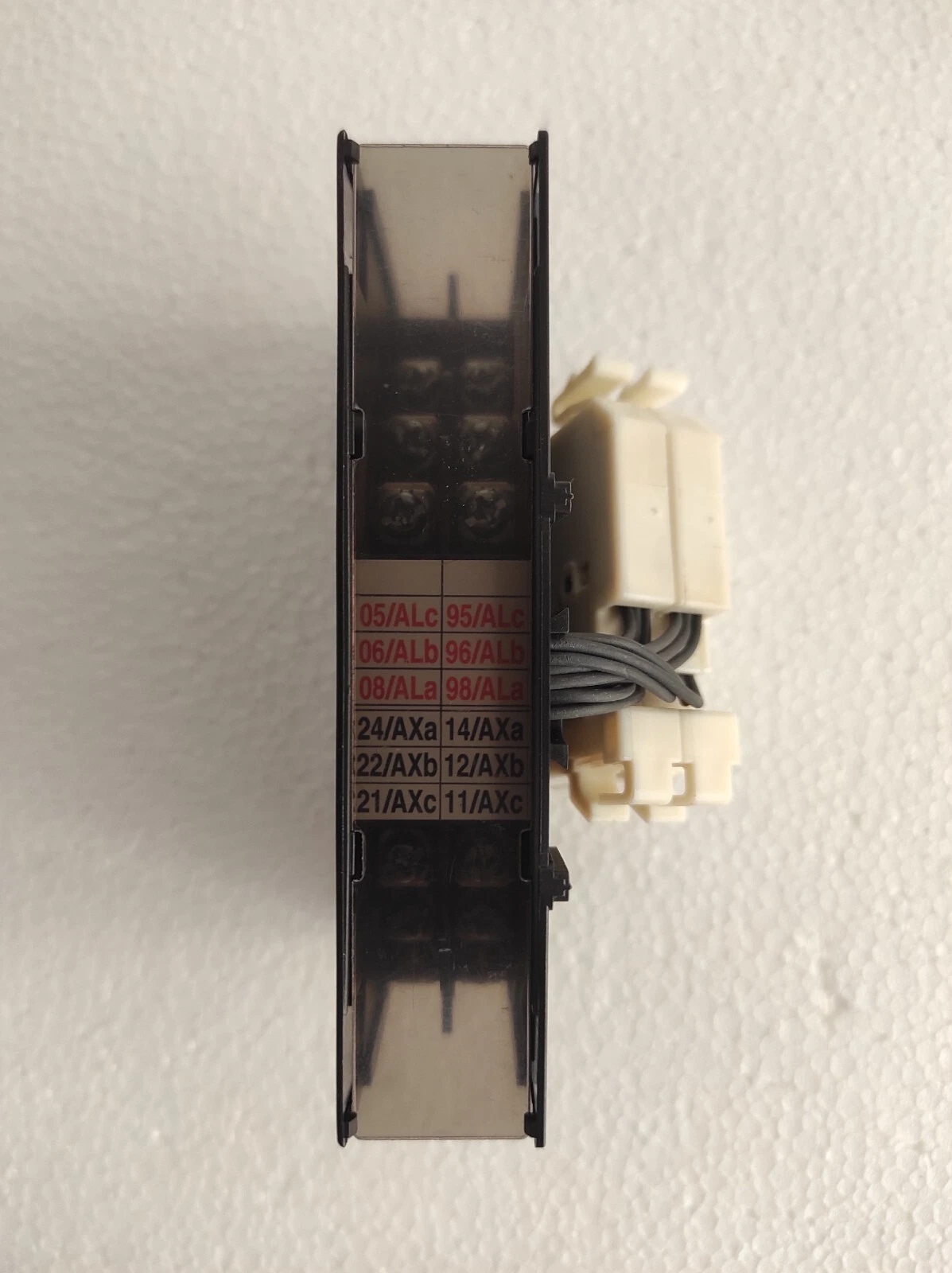 admin/uploads/uploads/Mitsubishi  AL2AX2-4SWLS Terminal Block_6.webp